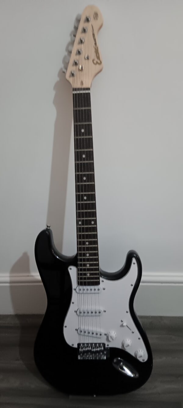 YZ)      Encore blaster electric guitar in black